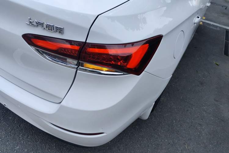 Used Buick GT 2019 18T Automatic Connected Elite Model China VI Standard Right Rear Taillight