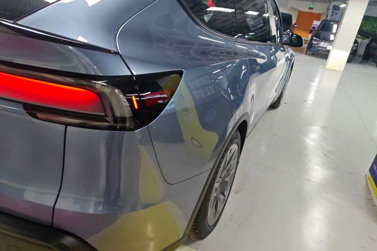 Used Tesla Model Y L 2025 Model Long-Range All-Wheel-Drive Version