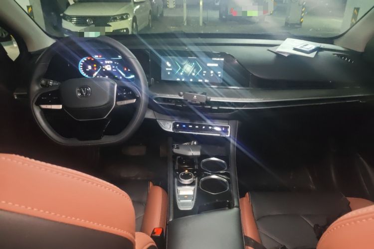 Used CHANGAN Eado 2023 Changan Edition PLUS Blue Whale NE 1.4T GDI DCT Prestige Version
