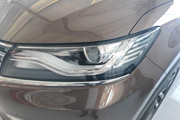 Used Roewe RX5 2016 20T Two-Wheel Drive Automatic Internet Smart Edition Left Front Headlight