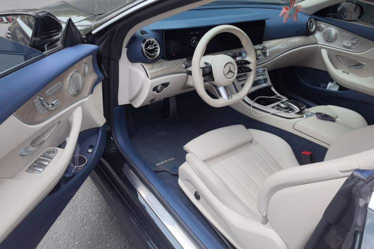 Used Mercedes-Benz E-Class 2023 E 260 Convertible Coupe
