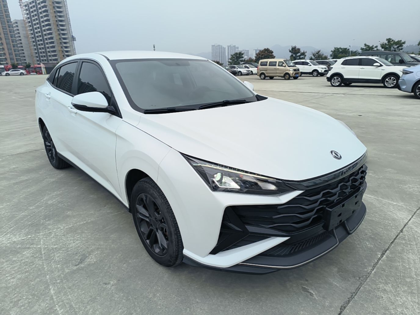 Dongfeng Aeolus Yixuan 2025 1.5L Automatic Luxury Version - Luxury — снимка 3