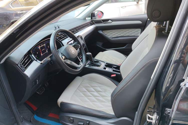 Used Volkswagen Magotan 2023 2 Million Units Commemorative Edition 330TSI DSG Luxury Version
