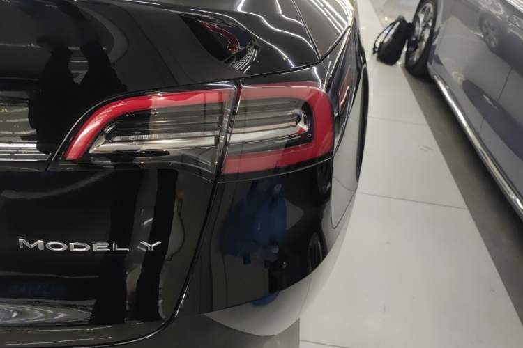 Used Tesla Model Y 2022 Rear-Wheel-Drive Version