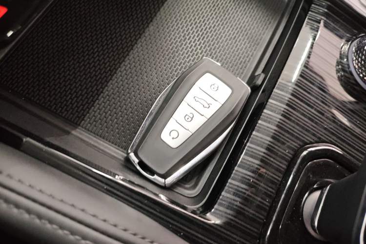 Used Geely Auto Monjaro L 2024 2.0TD DCT EVO Two-Wheel Drive Long-Range Version Vehicle Key