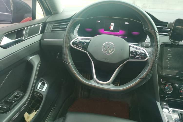 Used Volkswagen Magotan 2023 2 Million Units Limited-Edition 280TSI DSG Comfort Version Steering Wheel