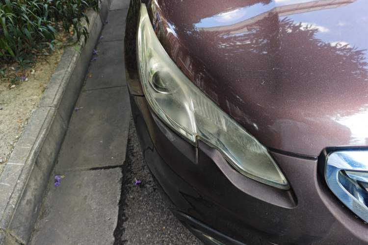 Used Peugeot 2008 2014 1.6L Manual Fashion Edition
