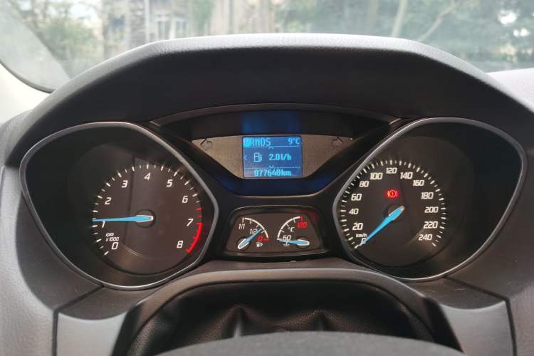 Used Ford Focus 2012 Sedan 1.6L Automatic Fashion Edition
