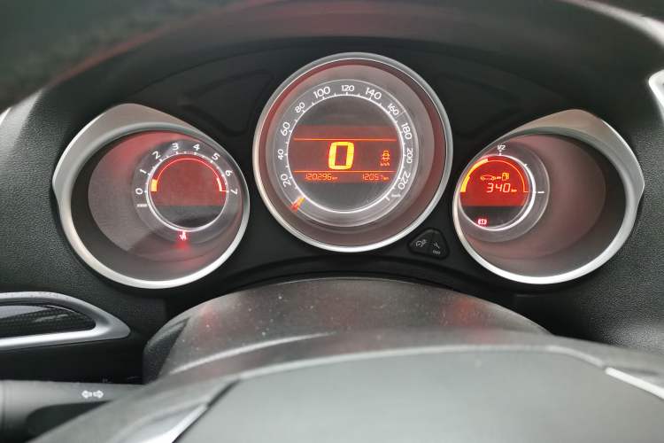 Used Citroen C4L 2014 1.8L Intelligent Drive Manual Version – Dynamic Edition
