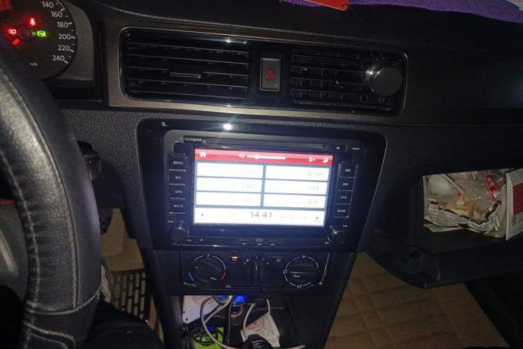 Used Volkswagen Santana 2013 1.6L Automatic Comfort Edition
