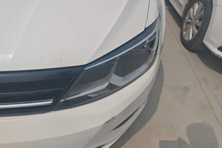 Used Volkswagen Lamando 2015 280TSI DSG Comfort Edition Left Front Headlight