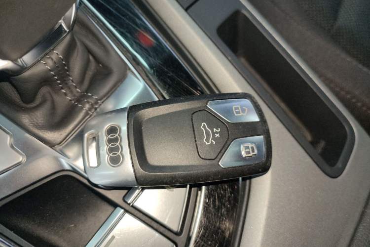 Used Audi A4L 2019 40 TFSI Ambition Version China V