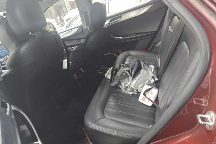 Used Soueast DX7 2018 Prime 1.5T Automatic Smart Connect Starry Sky Edition China V Standard
