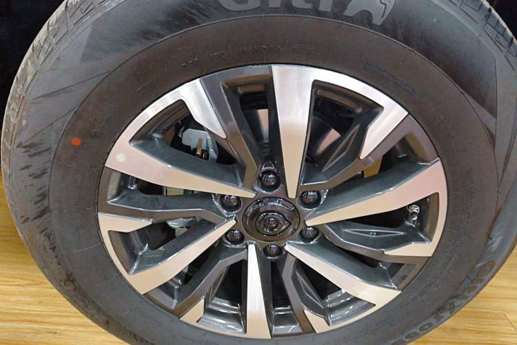 Used Great Wall Poer 2023 2.0T Passenger Version Automatic Diesel Two-Wheel Drive Comfort Trim – GW4D20M
