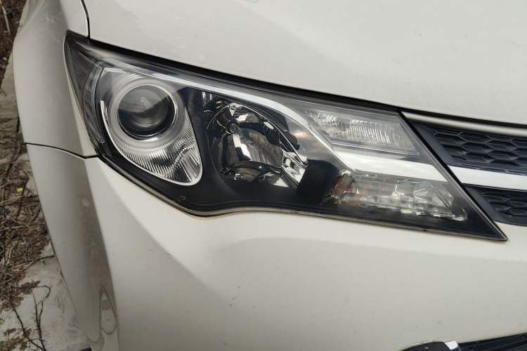 Used Toyota RAV4 2013 2.0L CVT Four-Wheel Drive New Edition