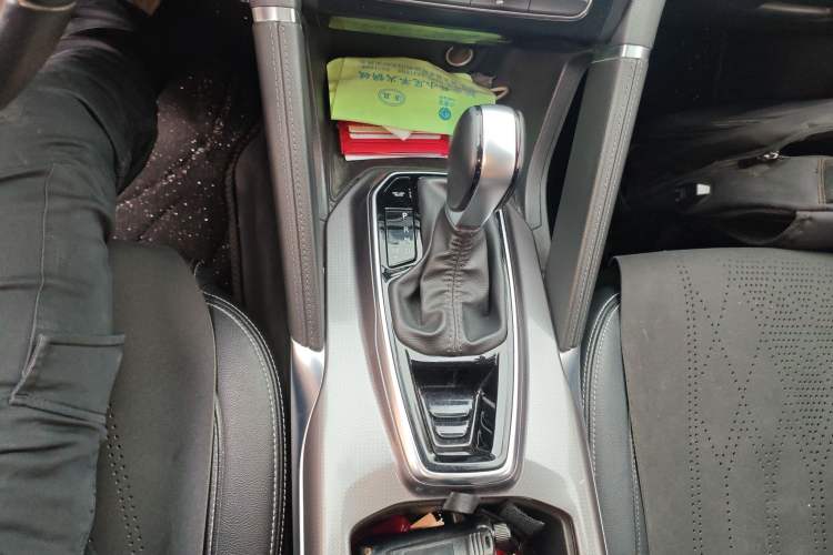 Used Renault Koleos 2017 2.0L Two-Wheel-Drive Leading Edition
