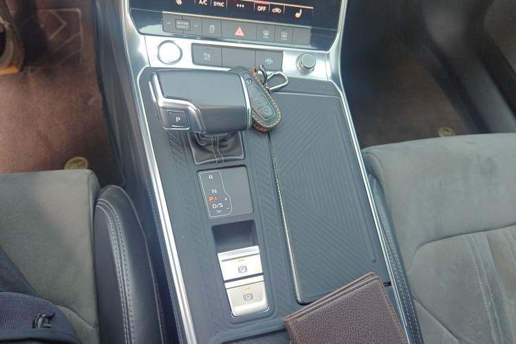 Used Audi A6L 2020 45 TFSI quattro Prestige Dynamic Edition Gear Lever