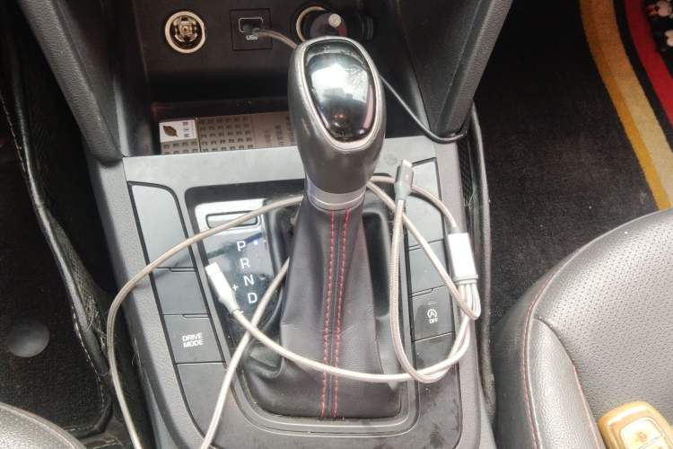 Used Hyundai Elantra (6th Generation / Lingdong) 2019 1.4T Dual-Clutch Xuan Dong · Dynamic Model Gear Lever