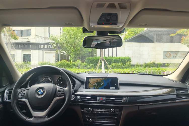 Used BMW X5 2014 xDrive35i Leading Model Headliner