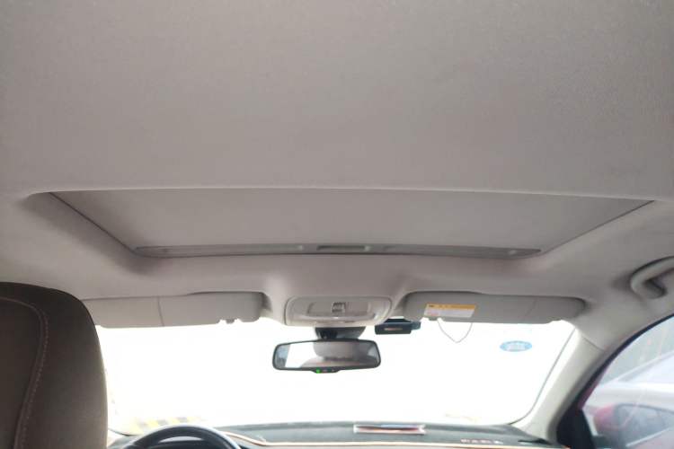 Used Roewe i6 2017 20T Automatic Internet ZhiZun Edition
