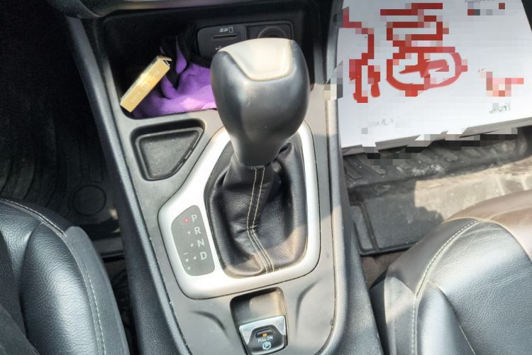 Used Jeep Cherokee 2016 2.4L Leading Smart Version
