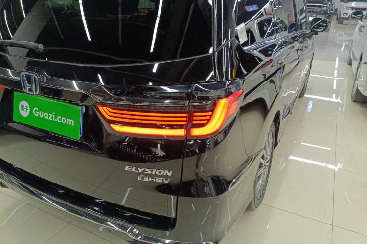 Used Honda Elysion 2022 2.0L eHEV Prestige Edition
