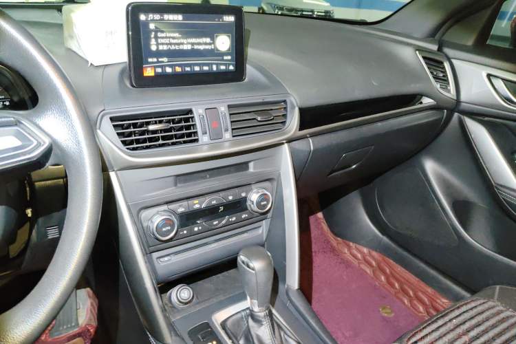 Used Mazda CX-4 2018 2.0L Automatic Two-Wheel Drive Blue Sky Exploration Version China V Standard Audio And AC Panel