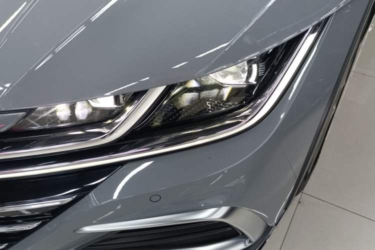 Used Volkswagen FAW-Volkswagen CC 2023 Hunting Vehicle 380TSI Hunter's Heart Edition Left Front Headlight