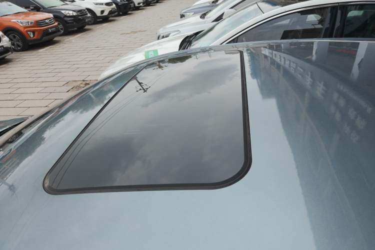 Used Roewe i6 2017 20T Automatic Internet Smart Edition Roof