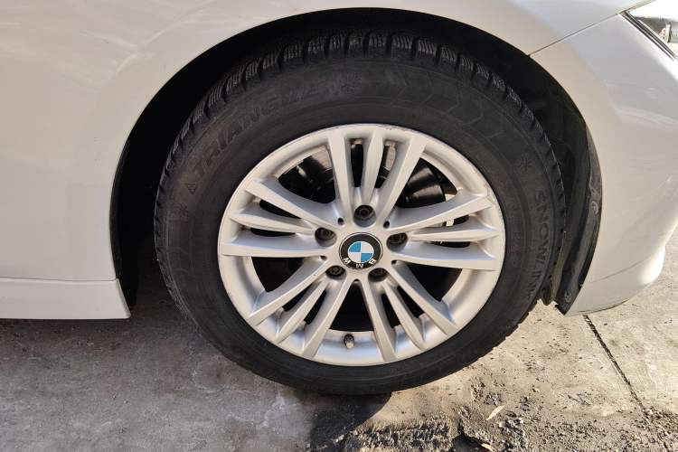 Used BMW 3 Series 2015 316Li Fashion Model