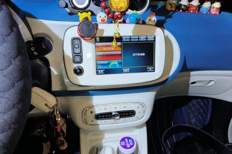 Used smart forfour 2016 0.9T 66 kW Ultimate Edition Audio And AC Panel