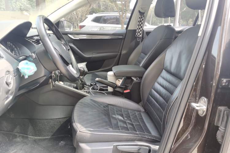 Used Skoda Octavia 2017 1.6L Manual Smart Drive Edition