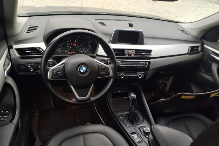 Used BMW X1 2016 sDrive18Li Premium Edition Center Console