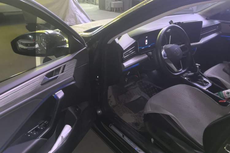 Used Volkswagen Sagitar 2023 300TSI DSG Excellence Edition Driver Seat