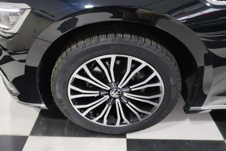 Used Volkswagen Phideon 2021 380TSI Luxury Edition