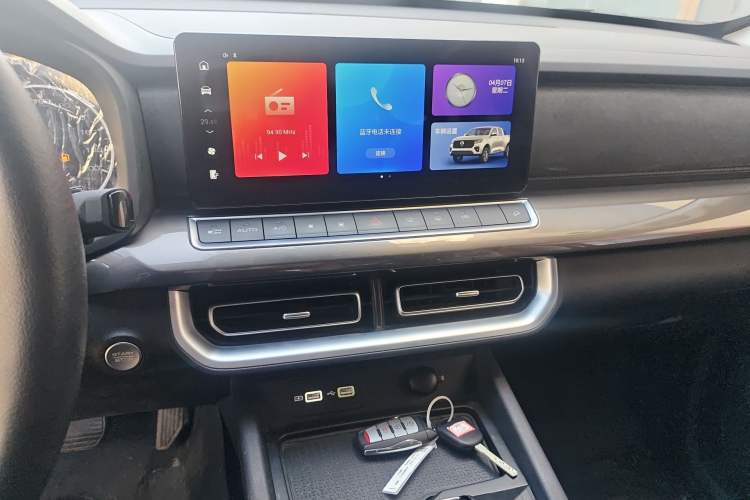 Used Great Wall Poer 2024 2.4T Commercial Version Automatic Diesel 4x4 Elite Edition Audio And AC Panel