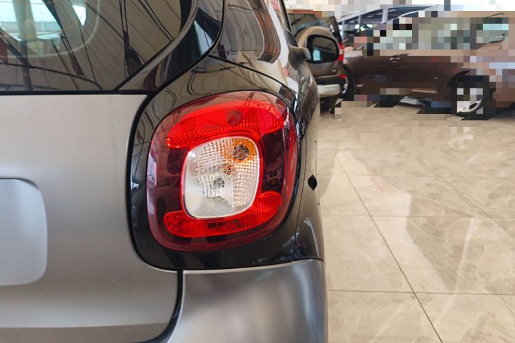 Used smart fortwo 2015 1.0L 52 kW Hardtop Passion Edition Right Rear Taillight