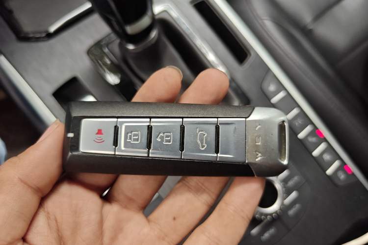 Used Wey VV7 2017 2.0T Flagship Model
