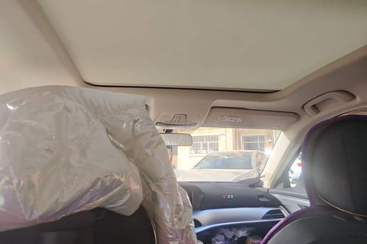 Used Bestune T77 2023 1.5T Automatic Luxury Model Headliner