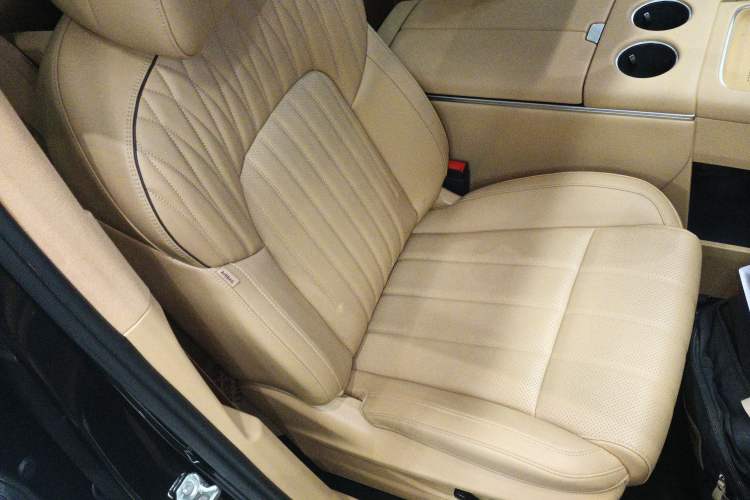 Used VOYAH Dream 2025 PHEV Four-Wheel-Drive Flagship Kunpeng Edition
