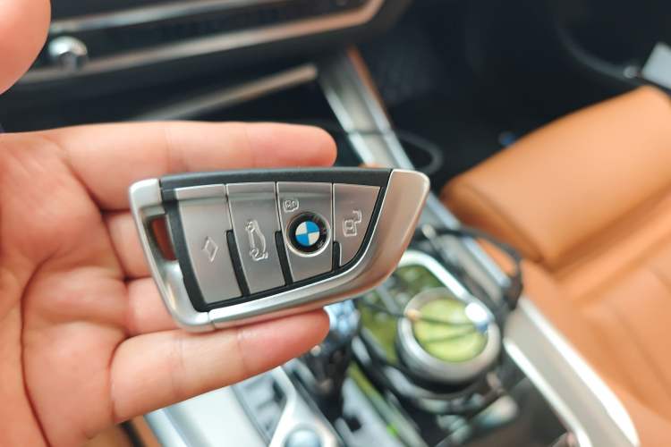 Used BMW 5 Series  Vehicle Key