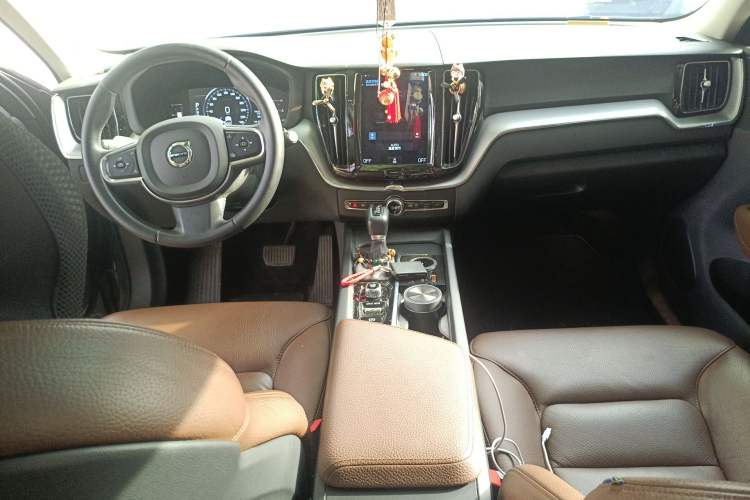 Used Volvo XC60 2020 T5 4x4 Zhiyi Luxury Edition