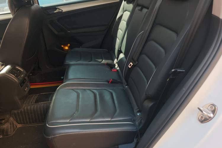 Used Volkswagen Tiguan L 2017 330TSI Automatic Two-Wheel Drive Flagship Edition Left Rear Seat