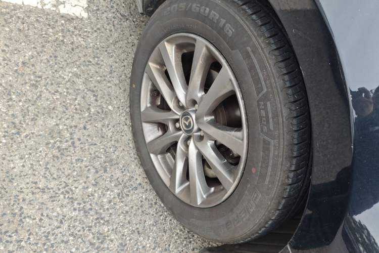 Used Mazda 3 Axela 2020 1.5L Automatic ZhiMei Edition Right Front Wheel Hub