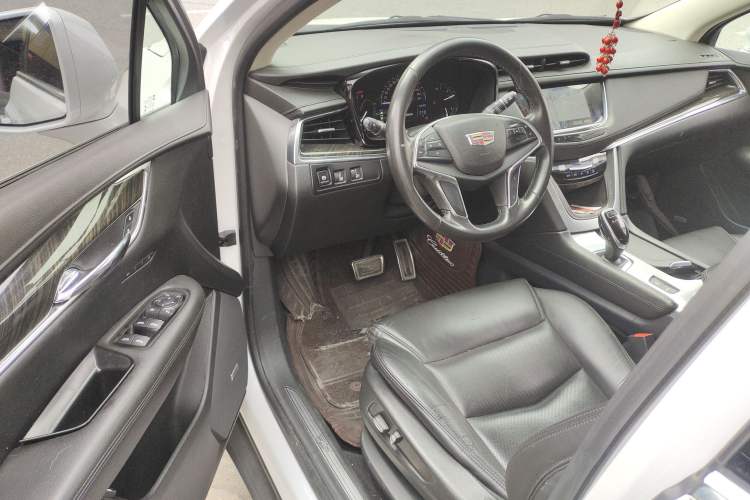 Used Cadillac XT5 2017 Anniversary Edition 25T Luxury Model
