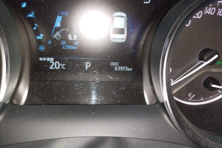 Used Toyota Camry 2021 2.0G Luxury Edition
