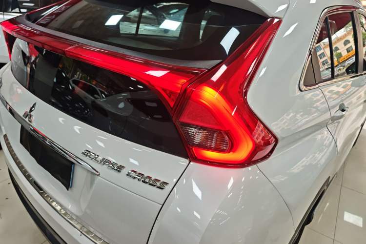 Used Mitsubishi Eclipse Cross 2019 1.5T CVT Two-Wheel Drive Dream Edition China VI Standard
