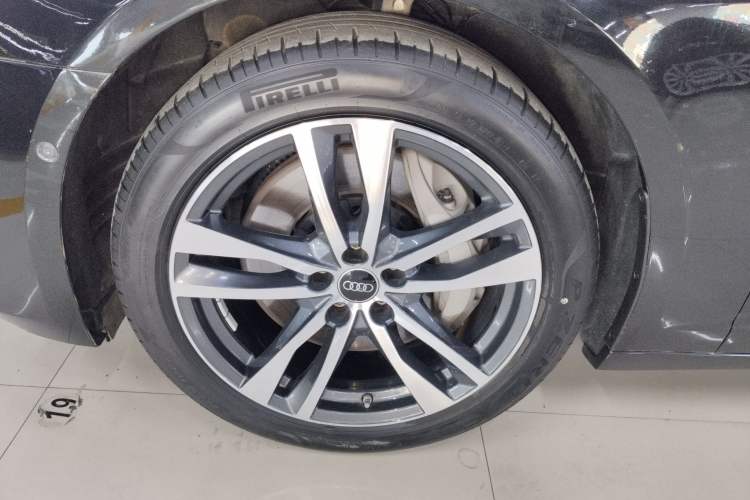 Used Audi A6L 2023 Updated 55 TFSI quattro Prestige Elegant Edition
