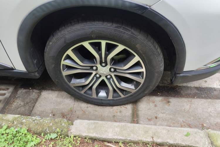 Used Mitsubishi Outlander 2018 2.0L Two-Wheel Drive Glory Edition 5 Seats
