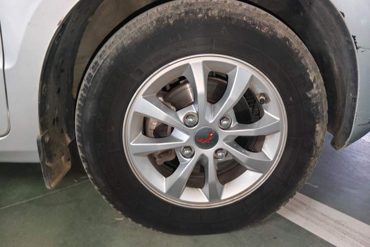 Used Wuling Hongguang V 2021 1.5L Refreshed Enjoyment Edition LAR
